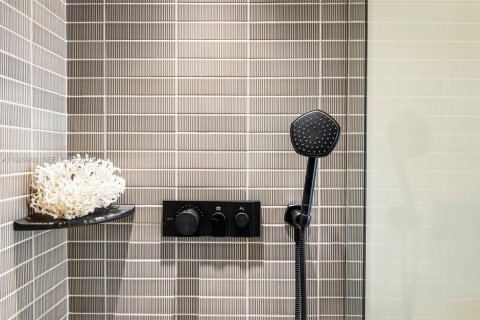 Купить кондоминиум в Майами-Бич, Флорида 1 спальня, 79.8м2, № 1985934 - фото 23