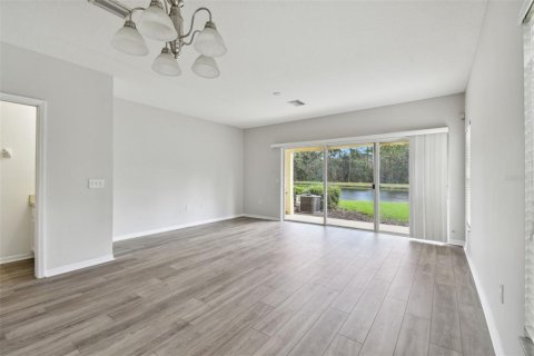 Townhouse in Tampa, Florida 3 bedrooms, 130.99 sq.m. № 1416611 - photo 10