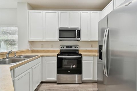 Townhouse in Tampa, Florida 3 bedrooms, 130.99 sq.m. № 1416611 - photo 4