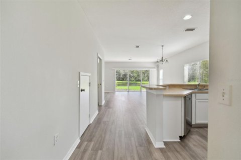 Townhouse in Tampa, Florida 3 bedrooms, 130.99 sq.m. № 1416611 - photo 2