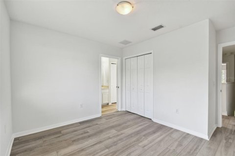 Townhouse in Tampa, Florida 3 bedrooms, 130.99 sq.m. № 1416611 - photo 22
