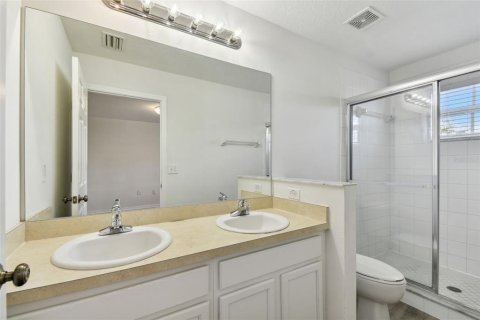 Townhouse in Tampa, Florida 3 bedrooms, 130.99 sq.m. № 1416611 - photo 27