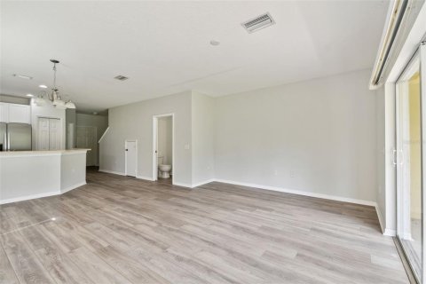 Townhouse in Tampa, Florida 3 bedrooms, 130.99 sq.m. № 1416611 - photo 9