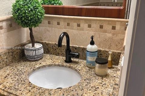 Снять в аренду кондоминиум в Майами, Флорида 2 спальни, 83.24м2, № 1941485 - фото 11