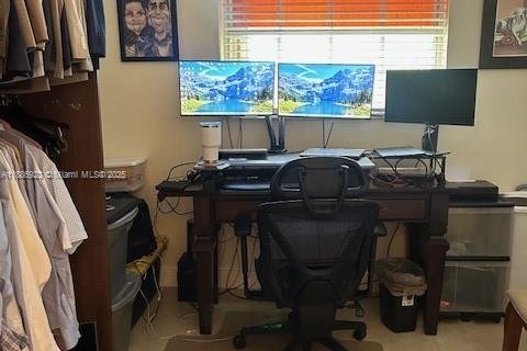 Снять в аренду кондоминиум в Майами, Флорида 2 спальни, 83.24м2, № 1941485 - фото 12