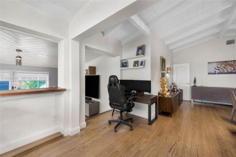 Casa en venta en Miami Beach, Florida, 4 dormitorios, 142.88 m2 № 2261012 - foto 13