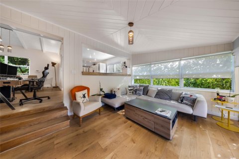 Casa en venta en Miami Beach, Florida, 4 dormitorios, 142.88 m2 № 2261012 - foto 16