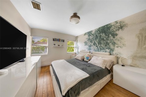Casa en venta en Miami Beach, Florida, 4 dormitorios, 142.88 m2 № 2261012 - foto 18