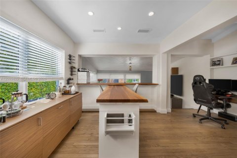 Casa en venta en Miami Beach, Florida, 4 dormitorios, 142.88 m2 № 2261012 - foto 12