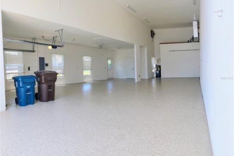 House in Lake Wales, Florida 2 bedrooms, 174.84 sq.m. № 1654487 - photo 6