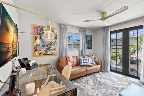 Casa en venta en Saint Petersburg, Florida, 2 dormitorios, 73.58 m2 № 1642658 - foto 16