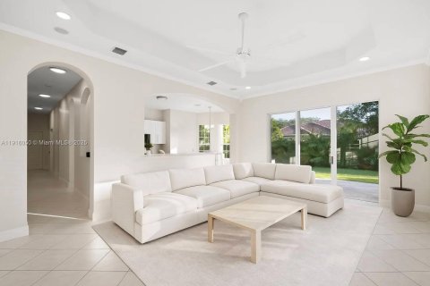 Casa en venta en Miami Lakes, Florida, 5 dormitorios, 319.03 m2 № 1973968 - foto 18