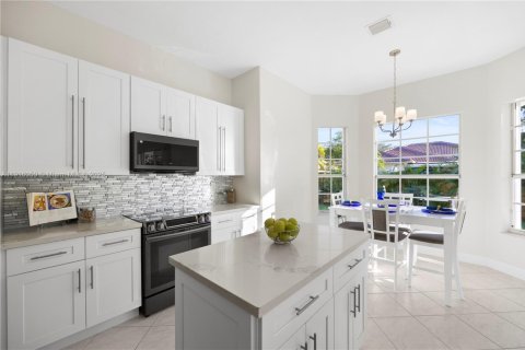 Casa en venta en Miami Lakes, Florida, 5 dormitorios, 319.03 m2 № 1973968 - foto 12