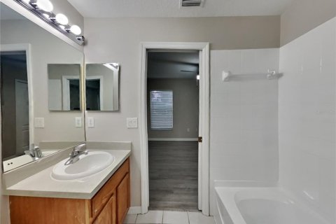 Villa ou maison à louer à Gibsonton, Floride: 4 chambres, 167.97 m2 № 2117711 - photo 20
