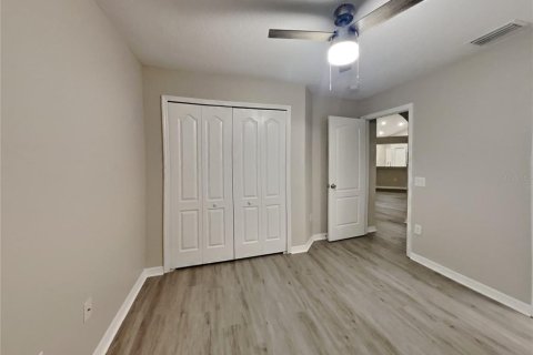 Villa ou maison à louer à Gibsonton, Floride: 4 chambres, 167.97 m2 № 2117711 - photo 14