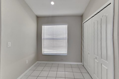 Villa ou maison à louer à Gibsonton, Floride: 4 chambres, 167.97 m2 № 2117711 - photo 6