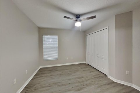 Villa ou maison à louer à Gibsonton, Floride: 4 chambres, 167.97 m2 № 2117711 - photo 13