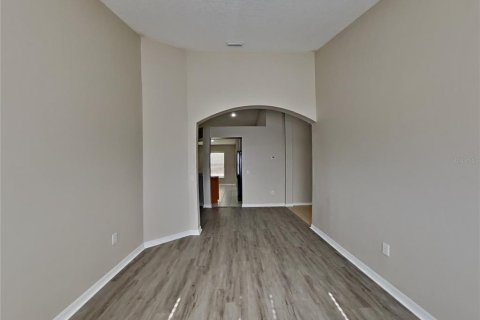 Villa ou maison à louer à Gibsonton, Floride: 4 chambres, 167.97 m2 № 2117711 - photo 4
