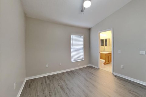Villa ou maison à louer à Gibsonton, Floride: 4 chambres, 167.97 m2 № 2117711 - photo 17