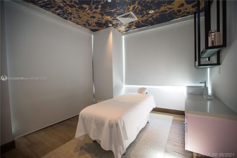 Купить кондоминиум в Майами, Флорида 2 спальни, 100.43м2, № 1967243 - фото 23