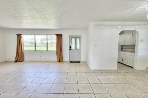 Casa en alquiler en Winter Haven, Florida, 3 dormitorios, 179.02 m2 № 1915728 - foto 5