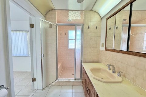 Casa en alquiler en Winter Haven, Florida, 3 dormitorios, 179.02 m2 № 1915728 - foto 18