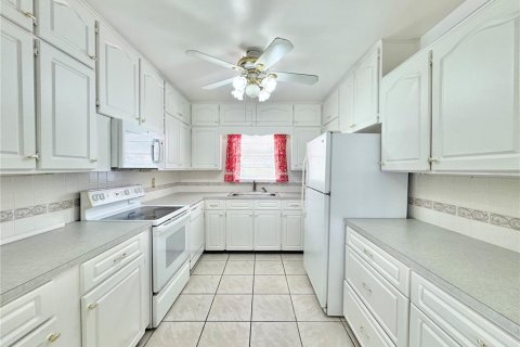 Casa en alquiler en Winter Haven, Florida, 3 dormitorios, 179.02 m2 № 1915728 - foto 7