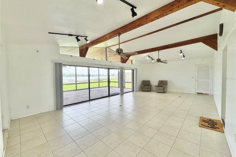 Casa en alquiler en Winter Haven, Florida, 3 dormitorios, 179.02 m2 № 1915728 - foto 14