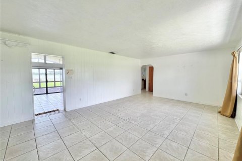 Casa en alquiler en Winter Haven, Florida, 3 dormitorios, 179.02 m2 № 1915728 - foto 3
