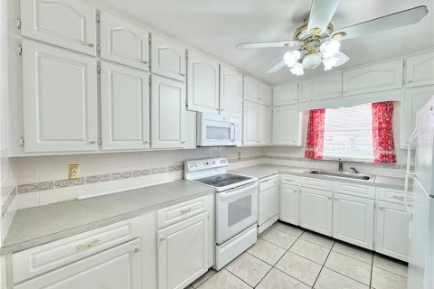 Casa en alquiler en Winter Haven, Florida, 3 dormitorios, 179.02 m2 № 1915728 - foto 8