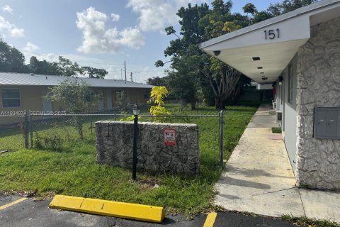 Propiedad comercial en venta en Miami, Florida, 295.89 m2 № 1993219 - foto 3