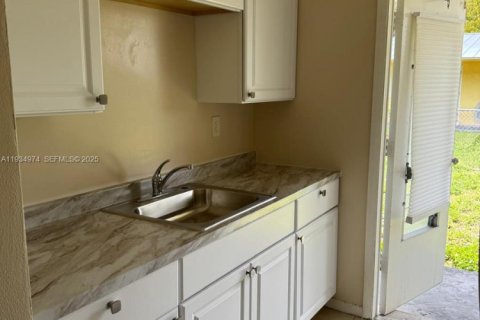 Propiedad comercial en venta en Miami, Florida, 295.89 m2 № 1993219 - foto 18