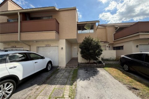 Townhouse in Plantation, Florida 5 bedrooms, 187.66 sq.m. № 2051333 - photo 2