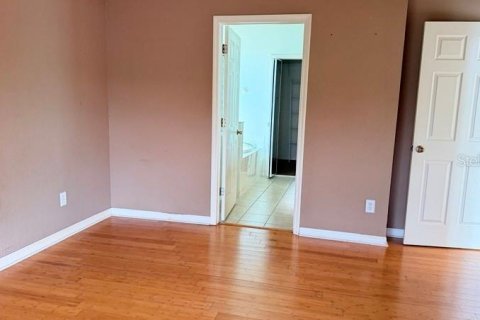 House in Brandon, Florida 3 bedrooms, 140.84 sq.m. № 2266920 - photo 9