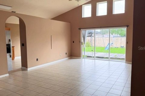 House in Brandon, Florida 3 bedrooms, 140.84 sq.m. № 2266920 - photo 5