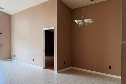 House in Brandon, Florida 3 bedrooms, 140.84 sq.m. № 2266920 - photo 4