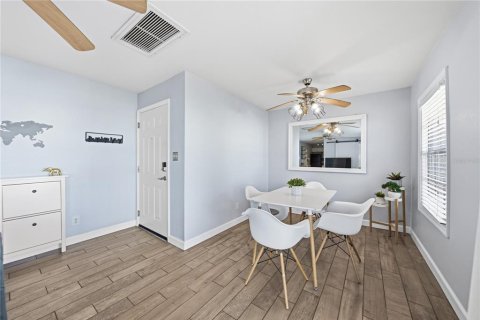 Copropriété à louer à Saint Petersburg, Floride: 1 chambre, 76.46 m2 № 2419738 - photo 4