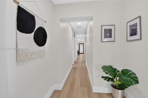 Villa ou maison à vendre à Delray Beach, Floride: 5 chambres, 129.32 m2 № 2431295 - photo 27
