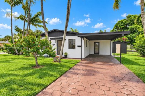 Villa ou maison à Delray Beach, Floride 5 chambres, 129.32 m2 № 2431295