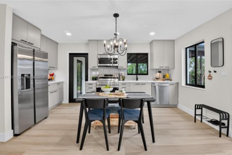 Villa ou maison à vendre à Delray Beach, Floride: 5 chambres, 129.32 m2 № 2431295 - photo 7