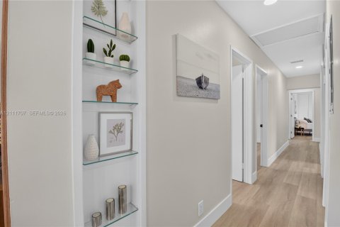 Villa ou maison à vendre à Delray Beach, Floride: 5 chambres, 129.32 m2 № 2431295 - photo 11