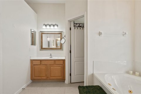 House in Orlando, Florida 4 bedrooms, 266.44 sq.m. № 1823070 - photo 22