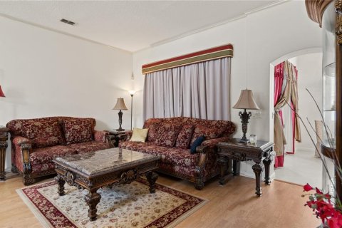 House in Orlando, Florida 4 bedrooms, 266.44 sq.m. № 1823070 - photo 12