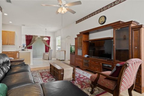 House in Orlando, Florida 4 bedrooms, 266.44 sq.m. № 1823070 - photo 23