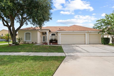 House in Orlando, Florida 4 bedrooms, 266.44 sq.m. № 1823070 - photo 1