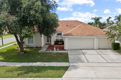 House in Orlando, Florida 4 bedrooms, 266.44 sq.m. № 1823070 - photo 2