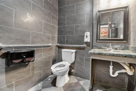 Купить коммерческую недвижимость в Пайнкрест, Флорида № 2034346 - фото 29