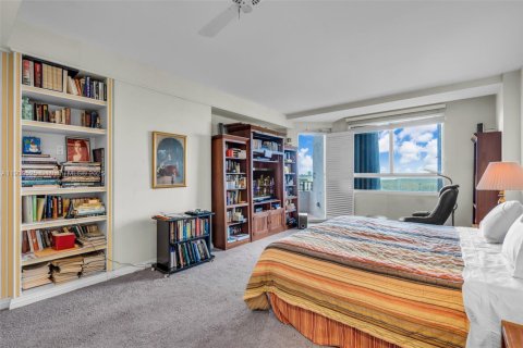 Condo in Key Biscayne, Florida, 4 bedrooms  № 1971324 - photo 14