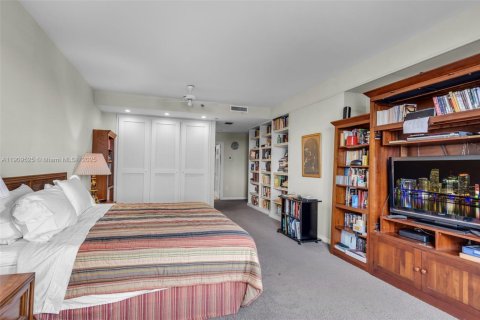 Condo in Key Biscayne, Florida, 4 bedrooms  № 1971324 - photo 15