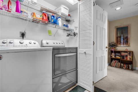 Condo in Key Biscayne, Florida, 4 bedrooms  № 1971324 - photo 28